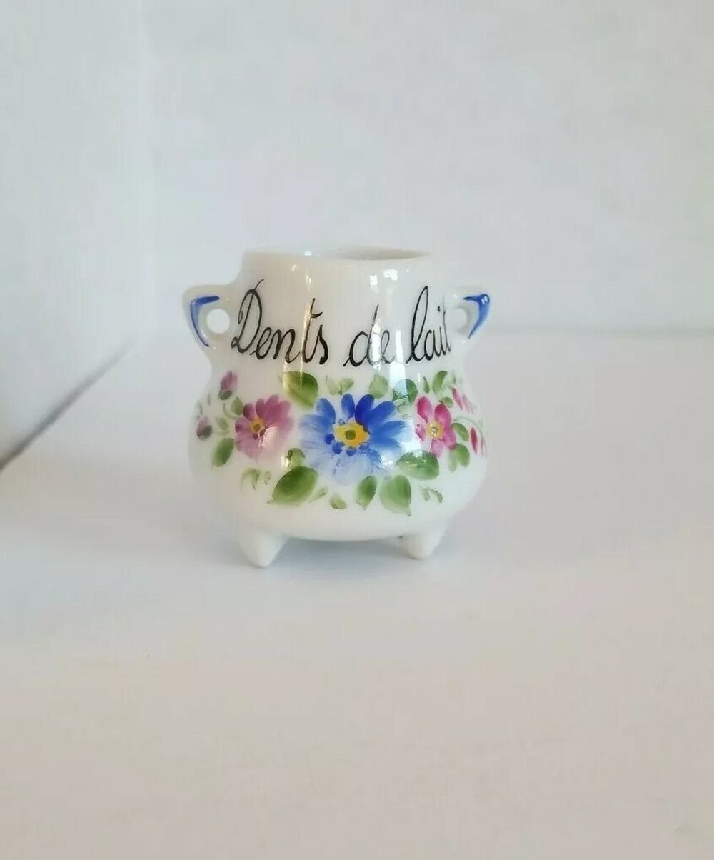 Limoges Porcelain Handpainted Jar "Dents de lait" Annecy MM Decor Main - France